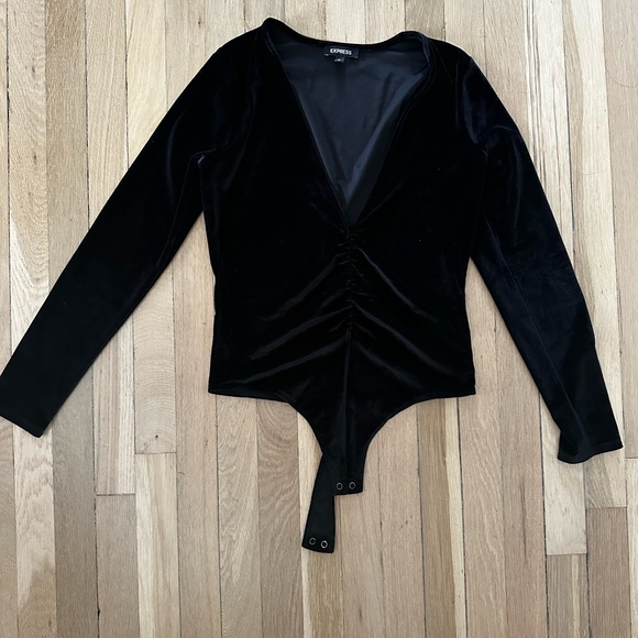NWOT Express Velvet Bodysuit Deep V - Picture 3 of 4